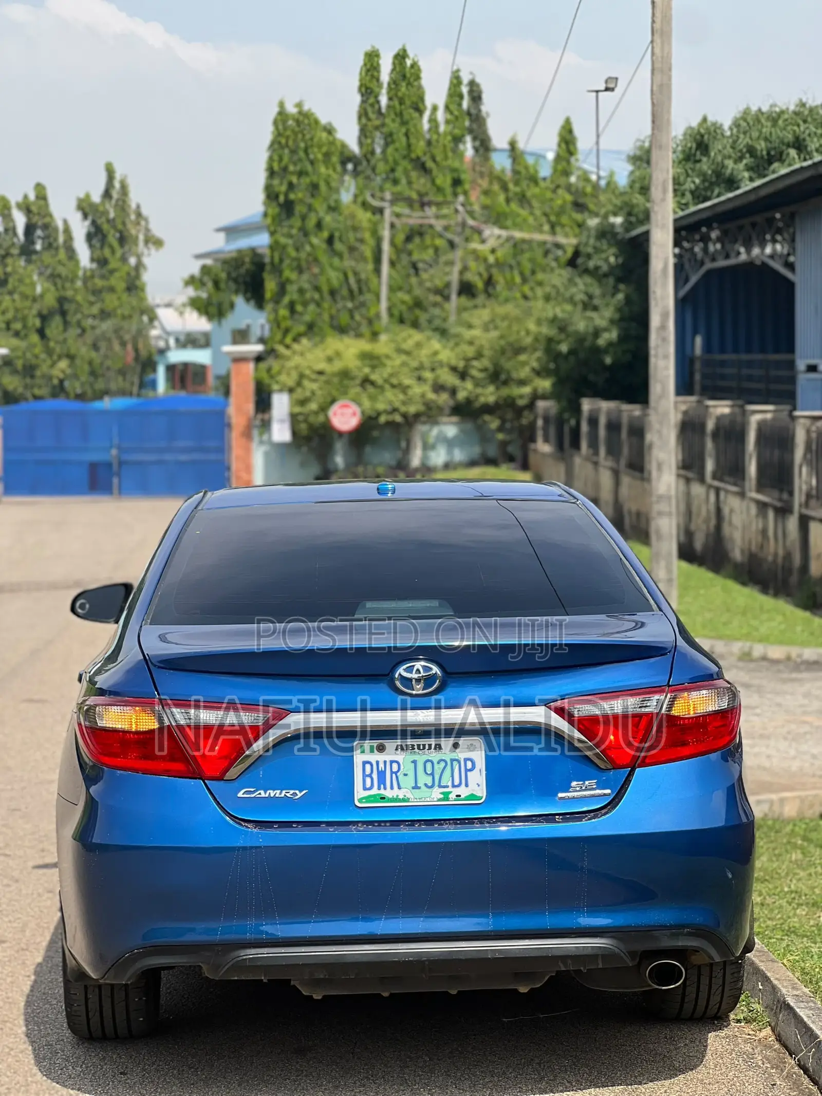 Toyota Camry 2016 Blue