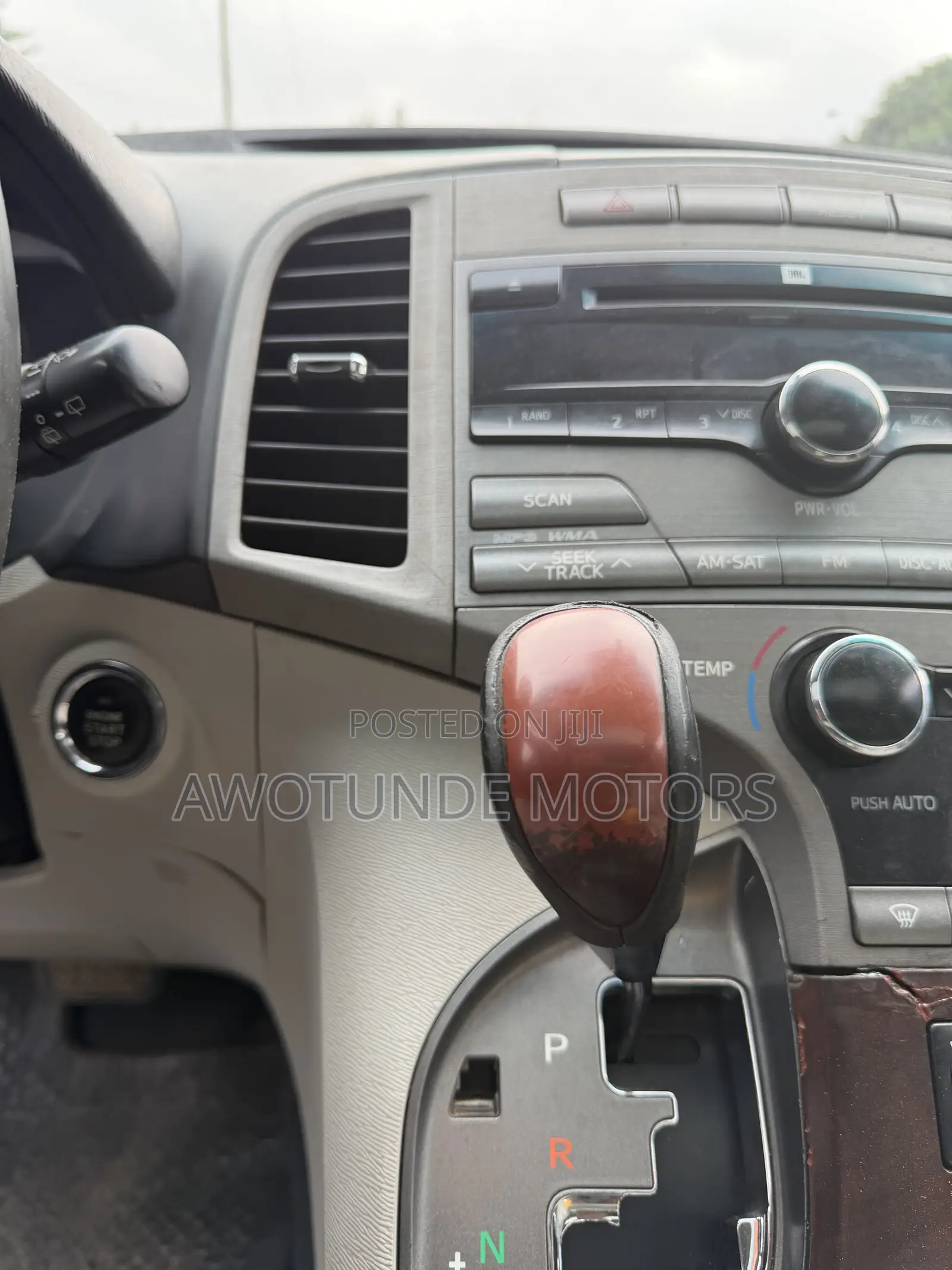 Toyota Venza 2010 Silver
