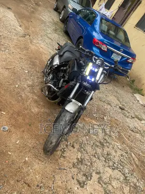 Yamaha V Max 2000 Black