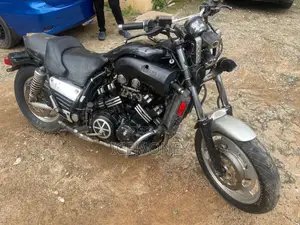 Yamaha V Max 2000 Black