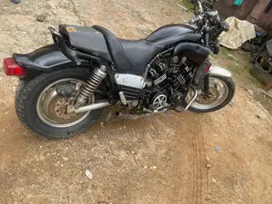 Yamaha V Max 2000 Black