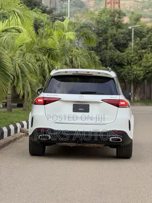 Mercedes-Benz GLE-Class 2021 White