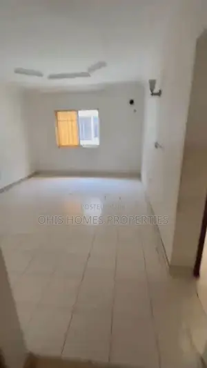 3bdrm Apartment in Ikota Villa for rent
