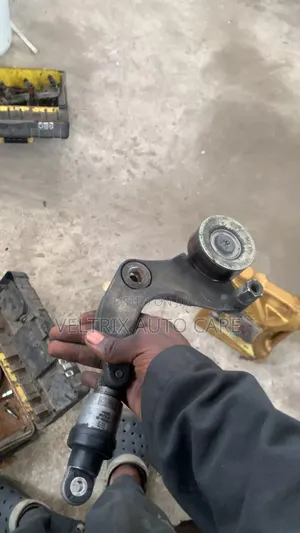 Professional Auto Mechanic in Lagos| Diagnostics, Repairs & Roadside