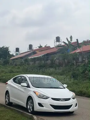 Hyundai Elantra 2013 White
