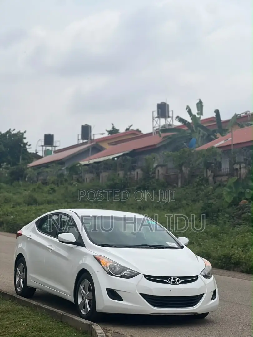 Hyundai Elantra 2013 White