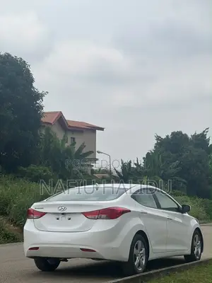 Hyundai Elantra 2013 White