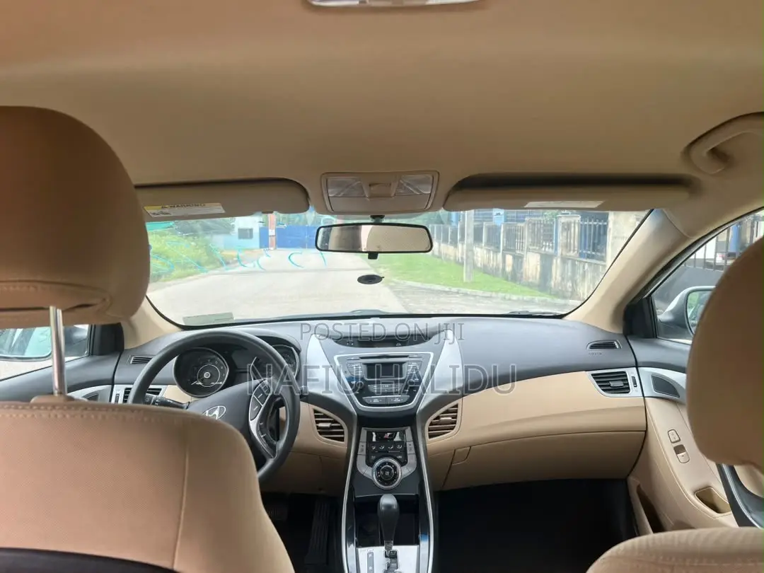 Hyundai Elantra 2013 White