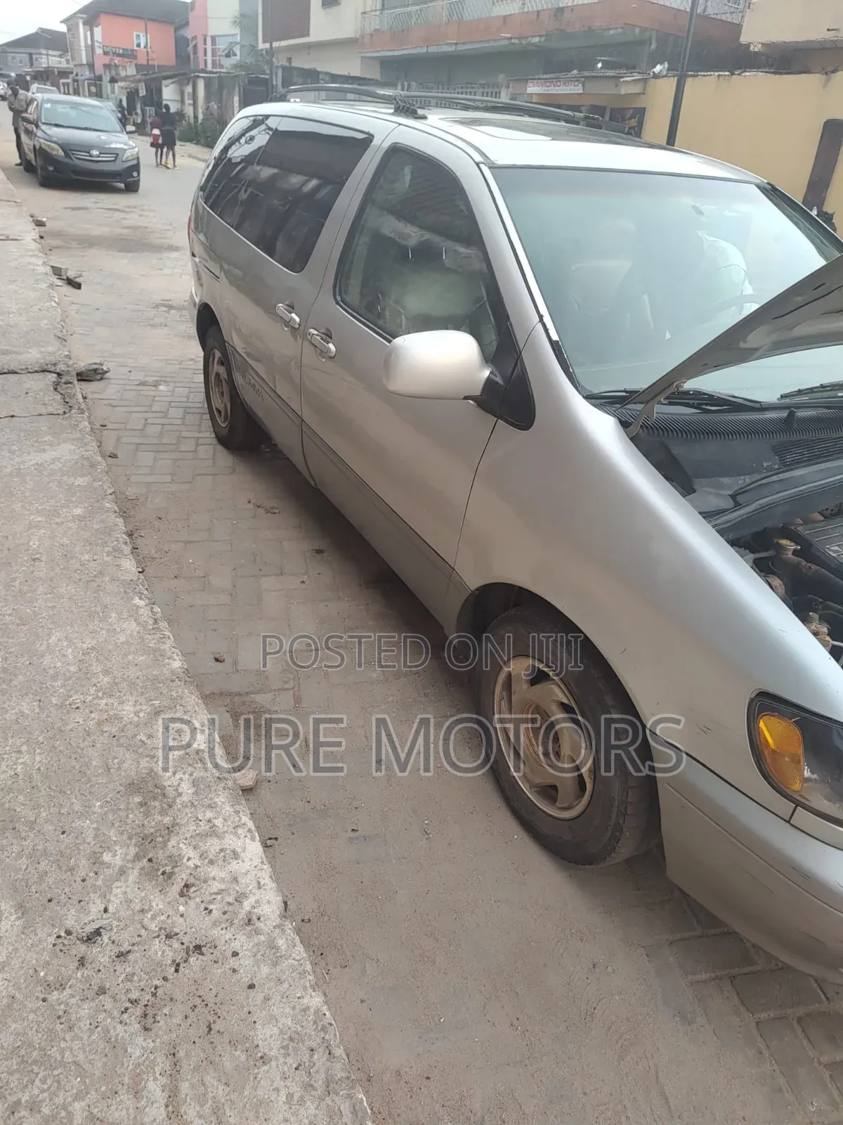 Toyota Sienna 2002