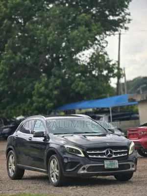 Mercedes-Benz GLA 250 2016 Black