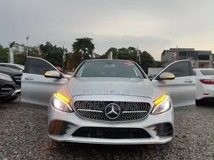 Mercedes-Benz C300 2015 Silver