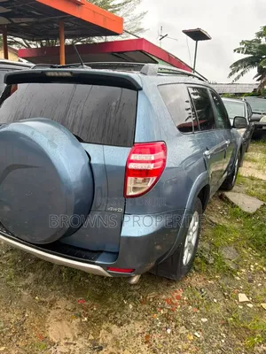 Toyota RAV4 2010 Blue