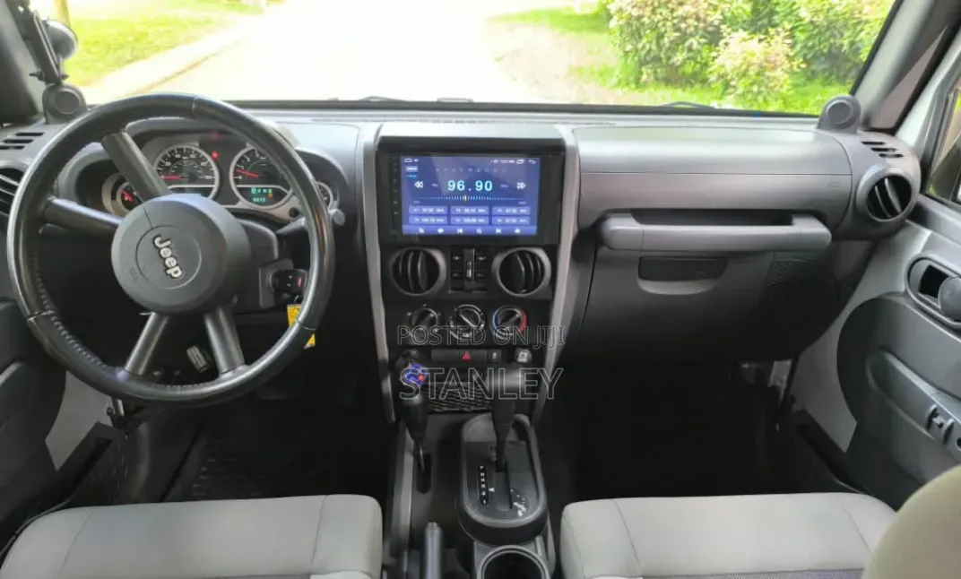 Jeep Wrangler 2010 Silver