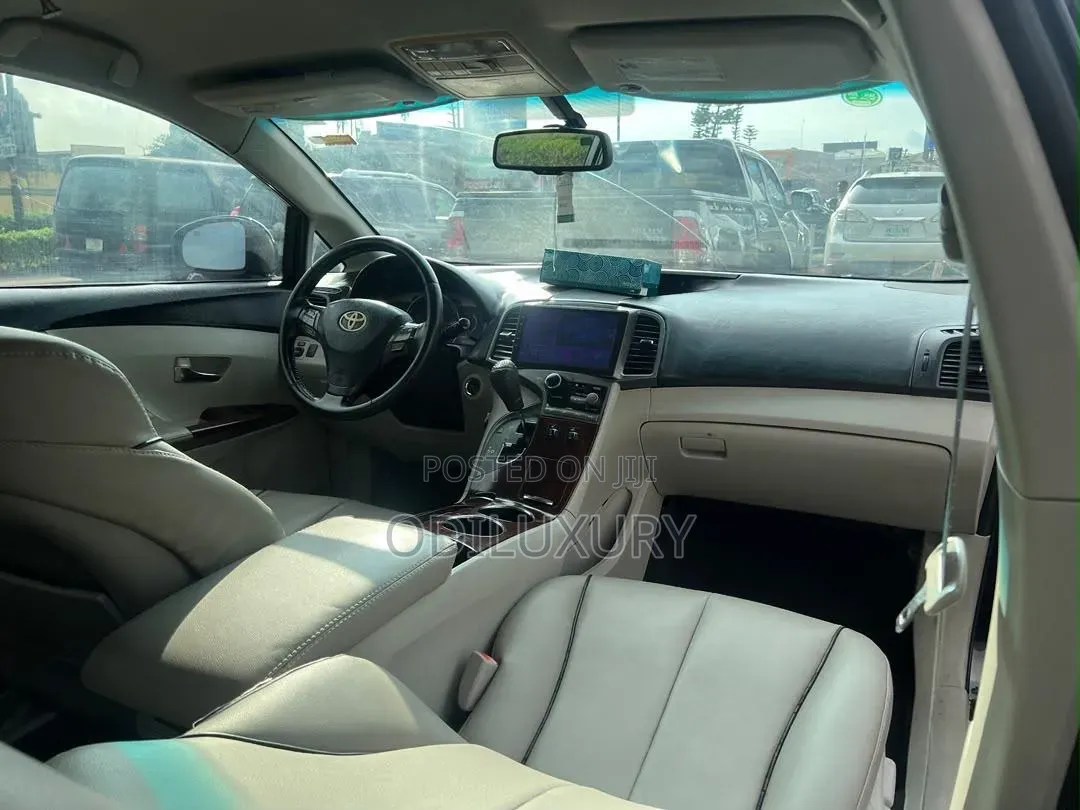 Toyota Venza XLE 2012 Black