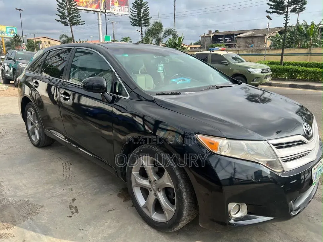 Toyota Venza XLE 2012 Black