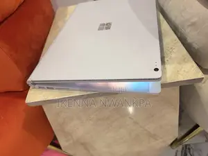 Laptop Microsoft Surface Book 2 8GB Intel Core i5 HDD+SSD 256GB