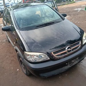 Opel Zafira 2003 Black