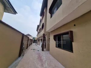 3bdrm Block of Flats in Olorunda, Ketu-Alapere for rent