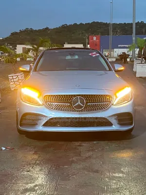Mercedes-Benz C300 Luxury 4dr AWD 4Matic Sedan (2.0L 4cyl 7A) 2015