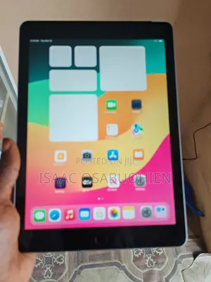 Apple iPad 9.7 32 GB Black