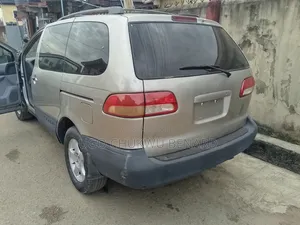 Toyota Sienna 2001 Silver