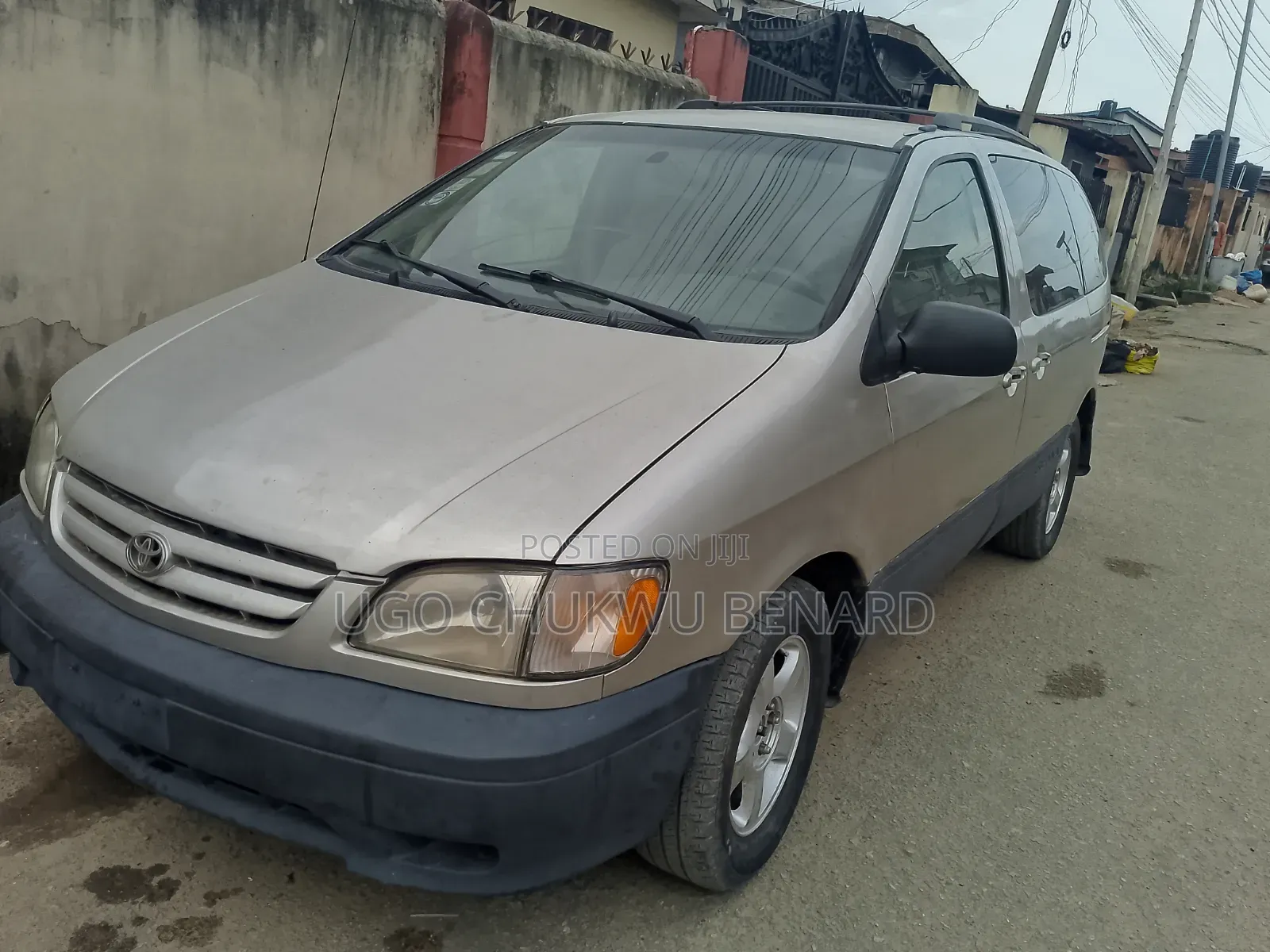 Toyota Sienna 2001 Silver