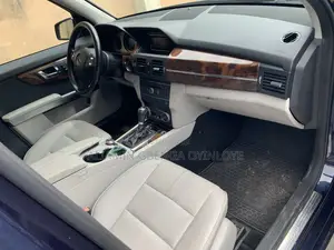 Mercedes-Benz GLK-Class 350 2012 Blue