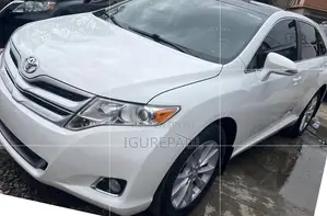 Toyota Venza LE 2015 White
