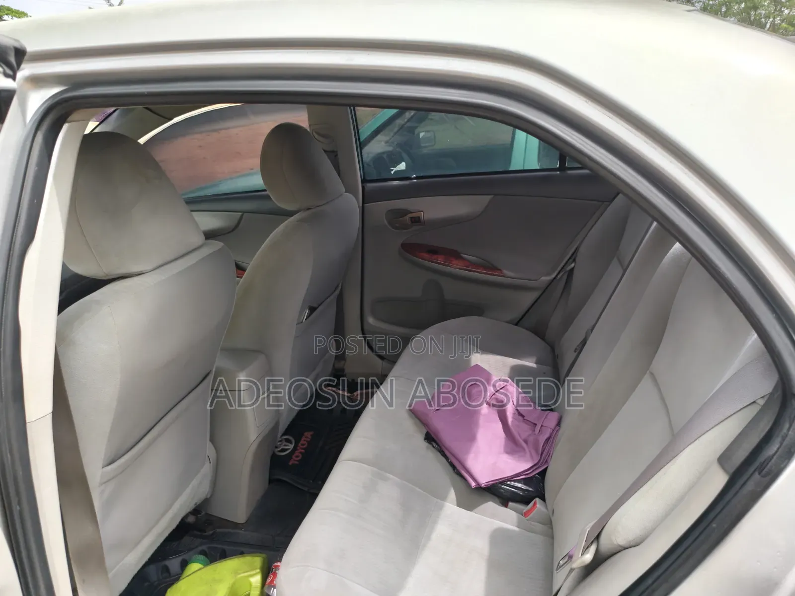 Toyota Corolla 2010 Silver