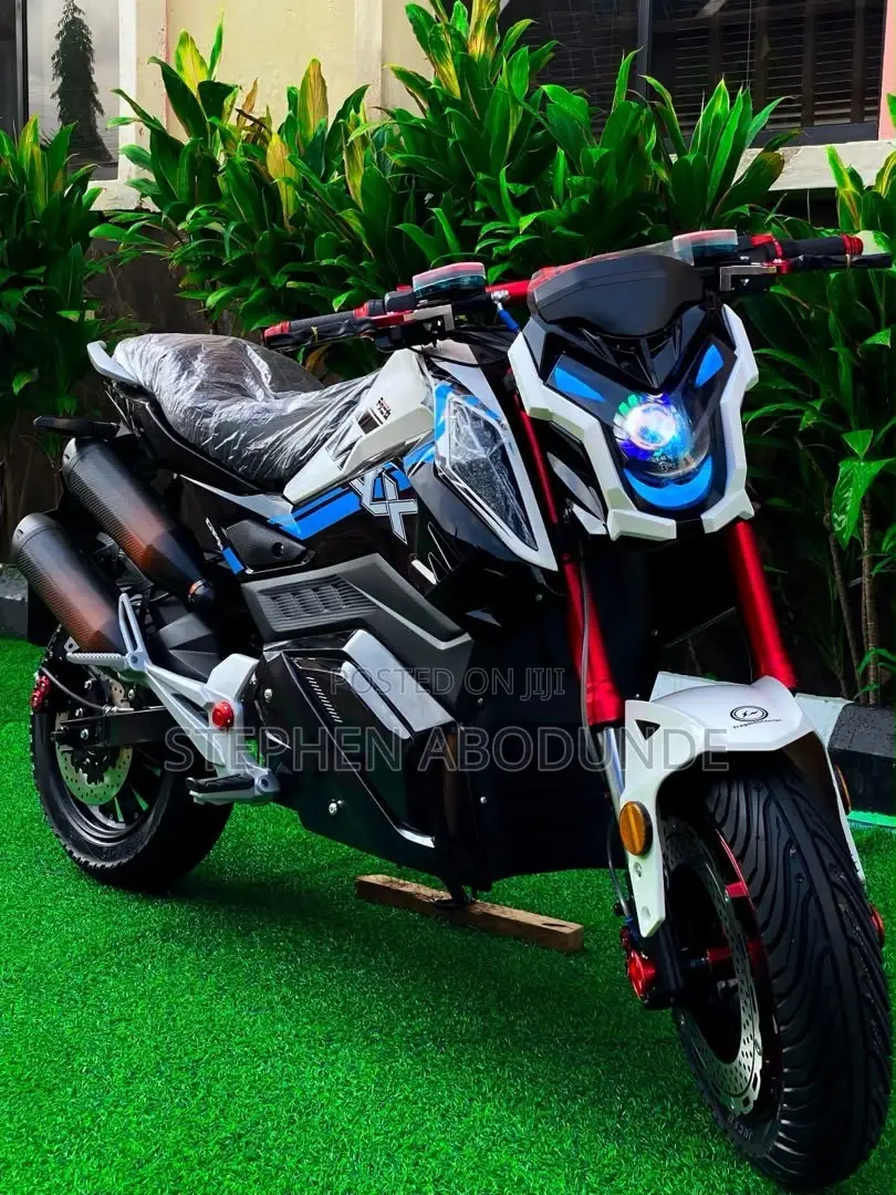 New Vespa 100 Sport 2026 Gray