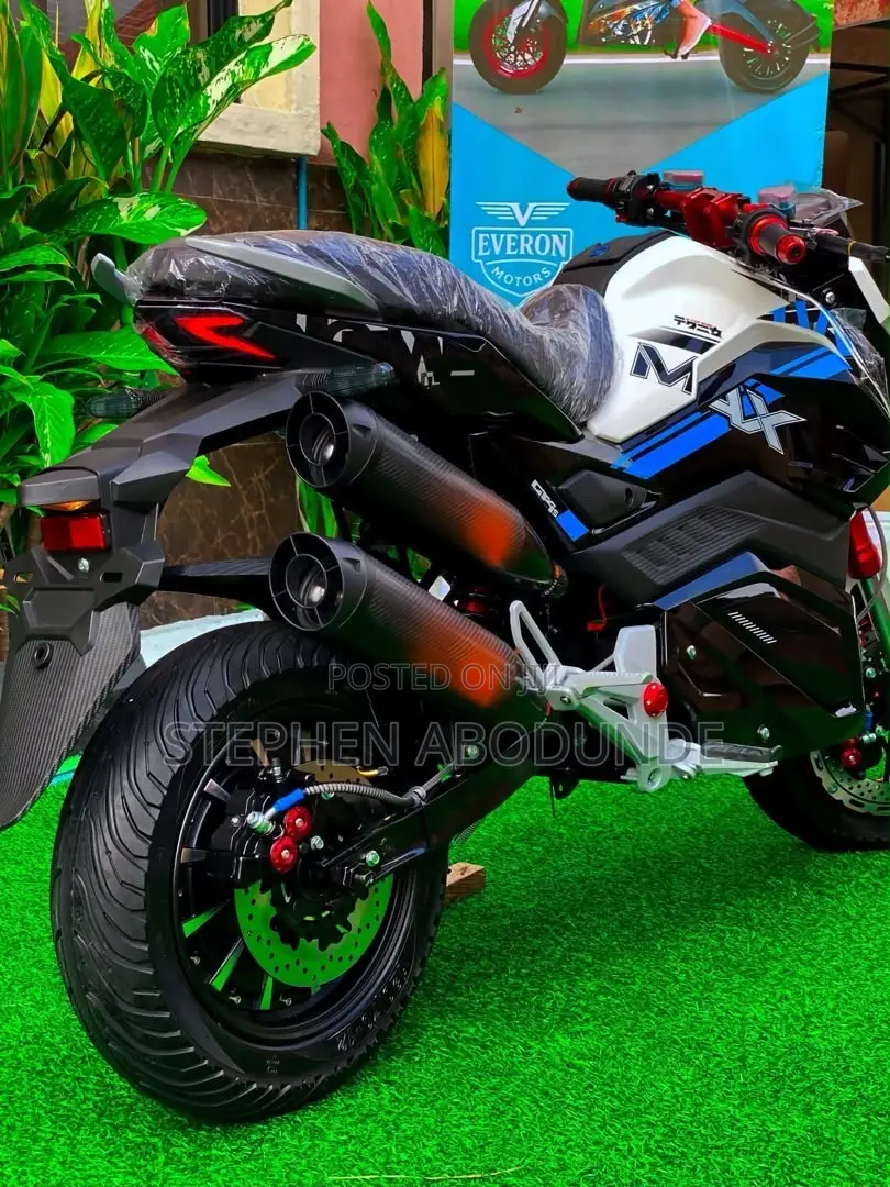 New Vespa 100 Sport 2026 Gray