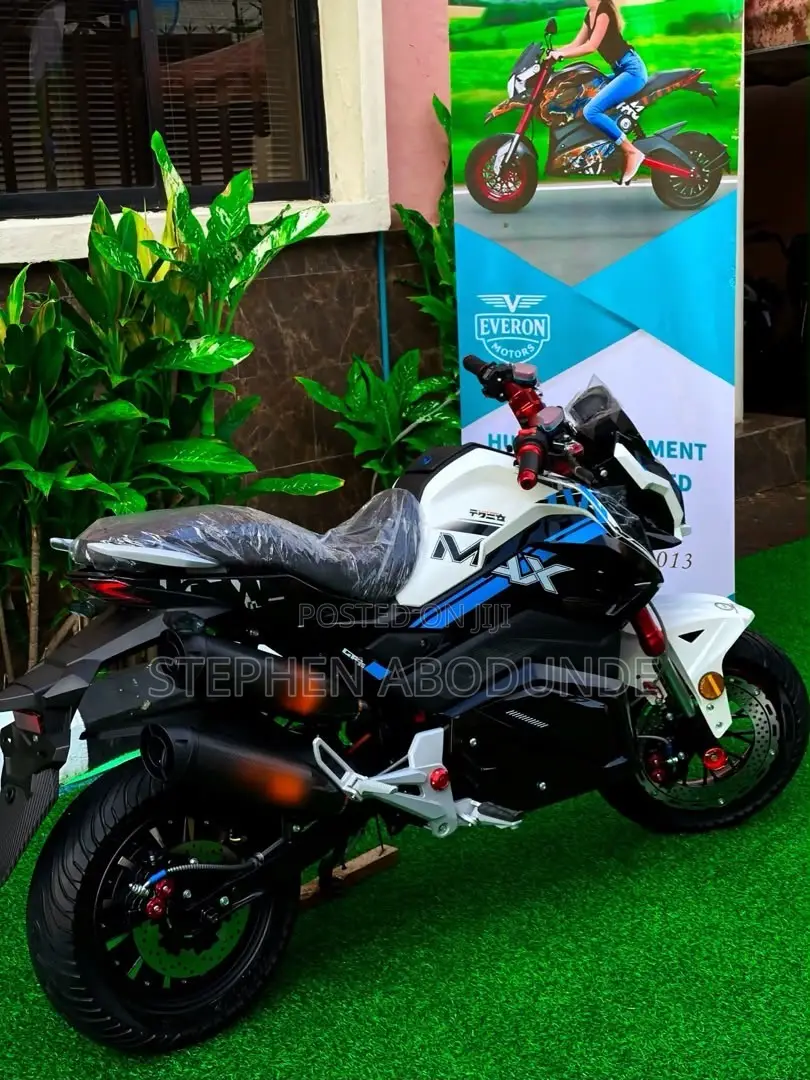 New Vespa 100 Sport 2026 Gray