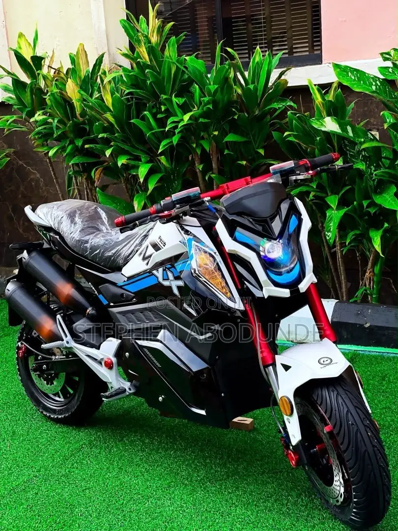 New Vespa 100 Sport 2026 Gray