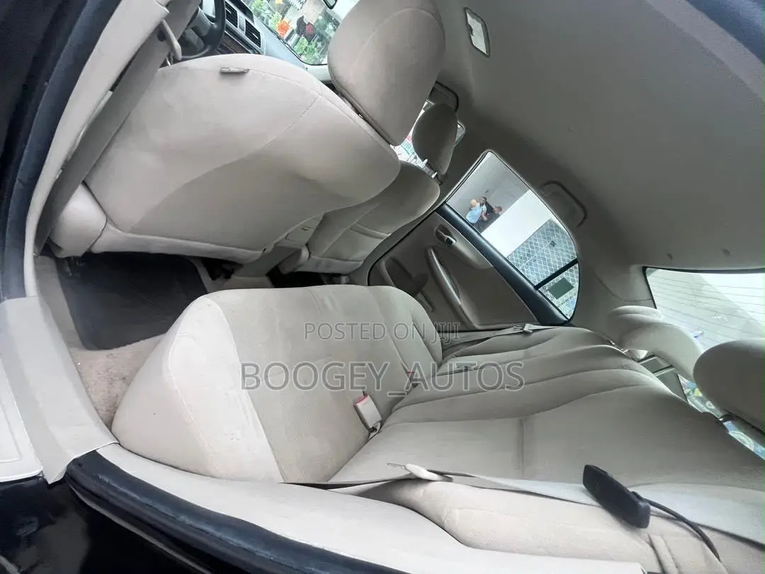 Toyota Corolla 2012 Black