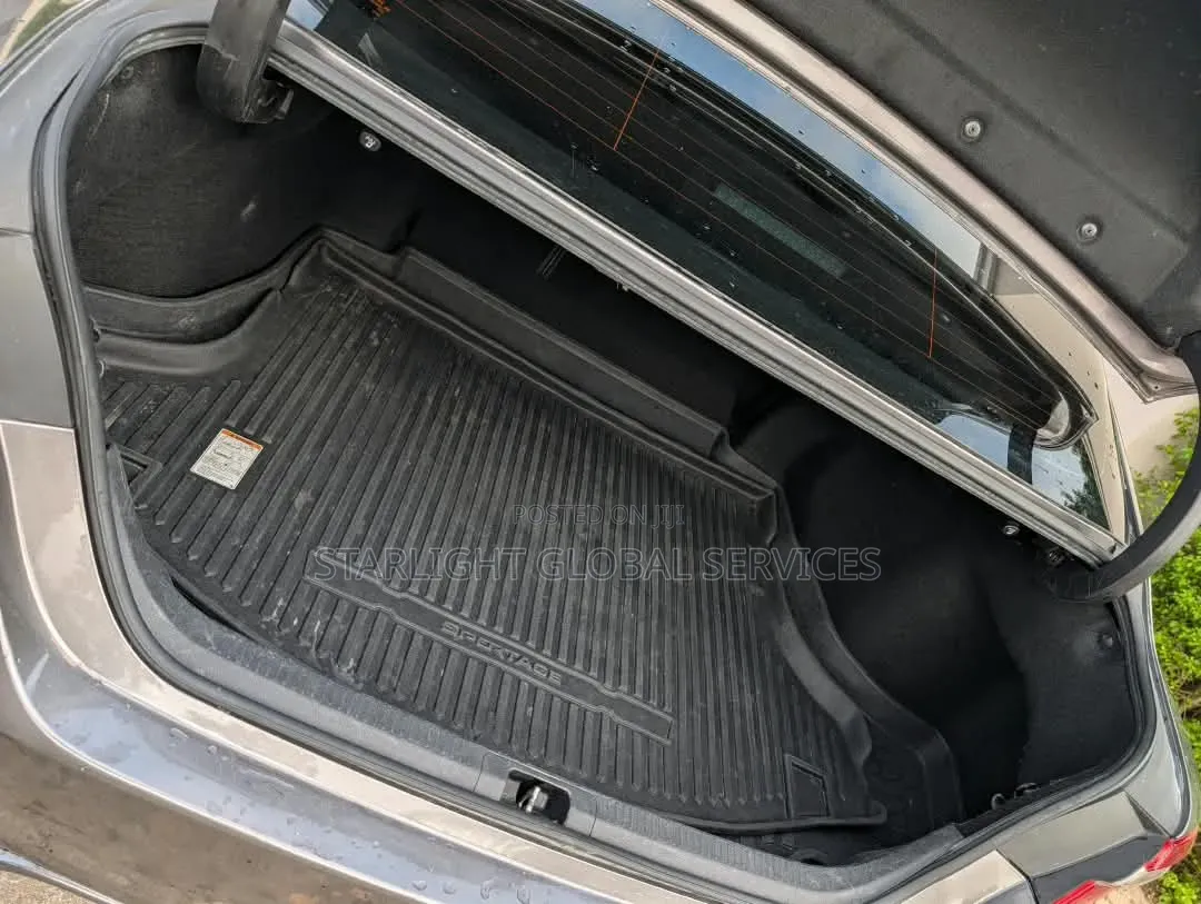 Toyota Camry 2018 Gray