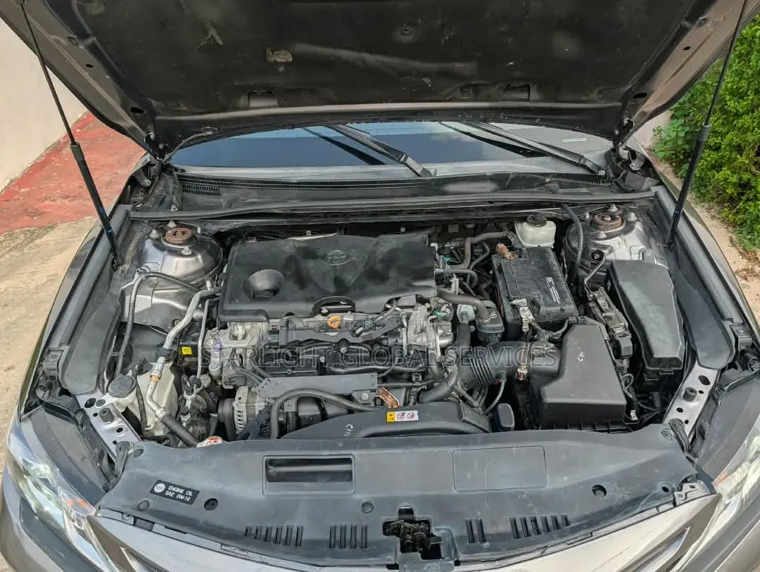 Toyota Camry 2018 Gray