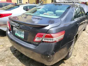 Toyota Camry 2010 Gray