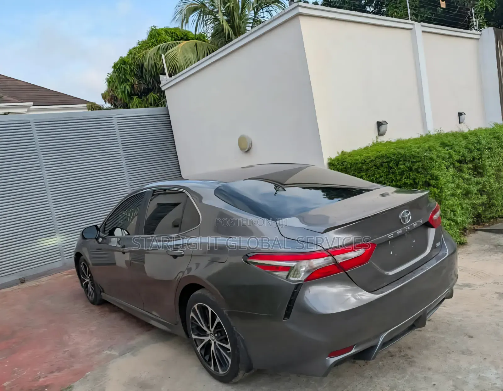 Toyota Camry 2018 Gray