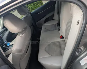 Toyota Camry 2018 Gray