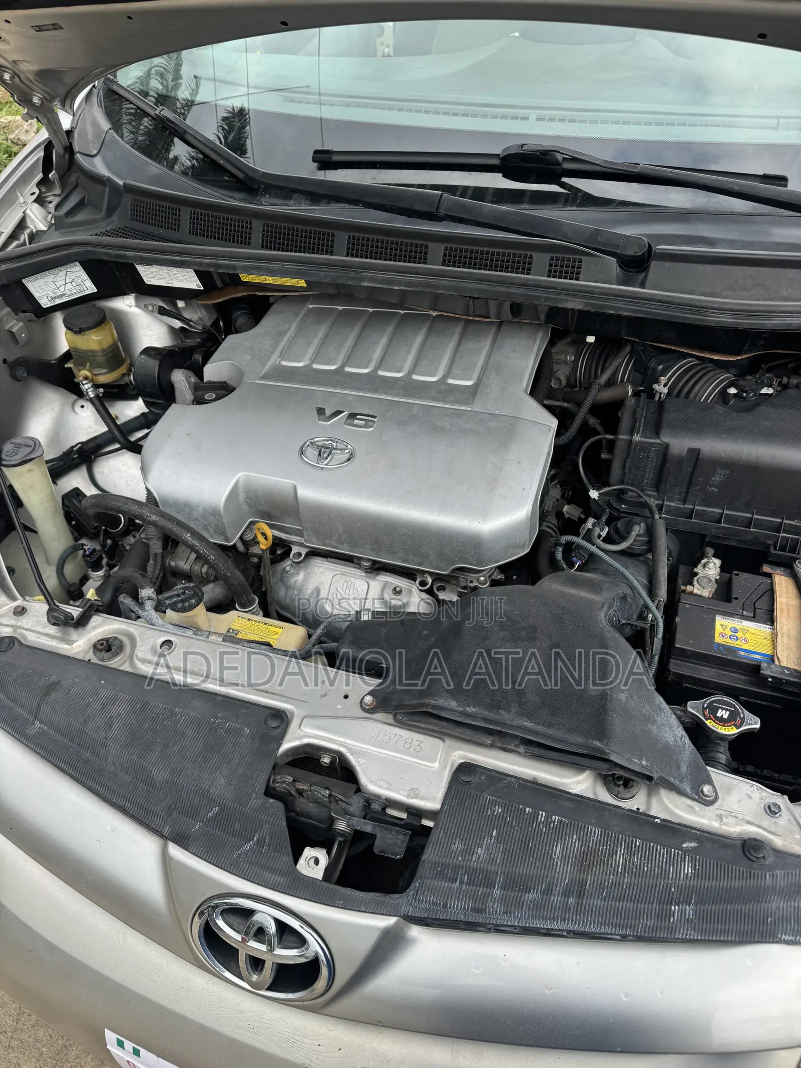 Toyota Sienna 2010 Silver