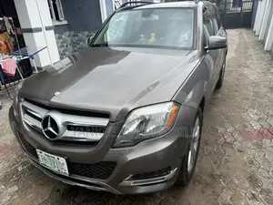 Mercedes-Benz GLK-Class 350 4MATIC 2014 Brown