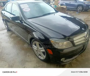 Mercedes-Benz C250 2011 Black