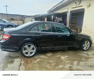 Mercedes-Benz C250 2011 Black