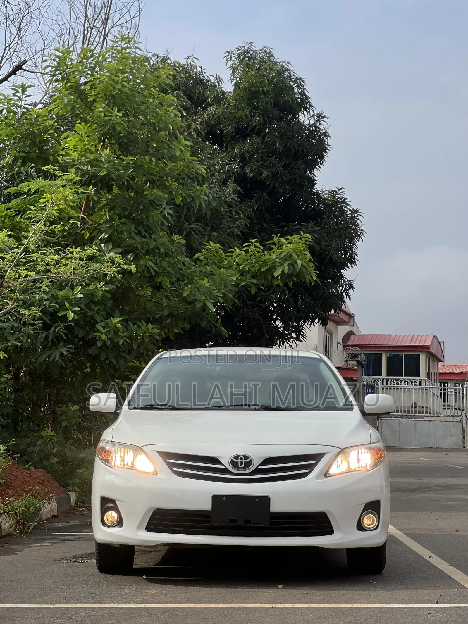Toyota Corolla 2013 White