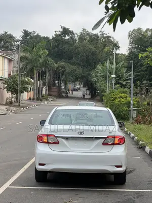 Toyota Corolla 2013 White