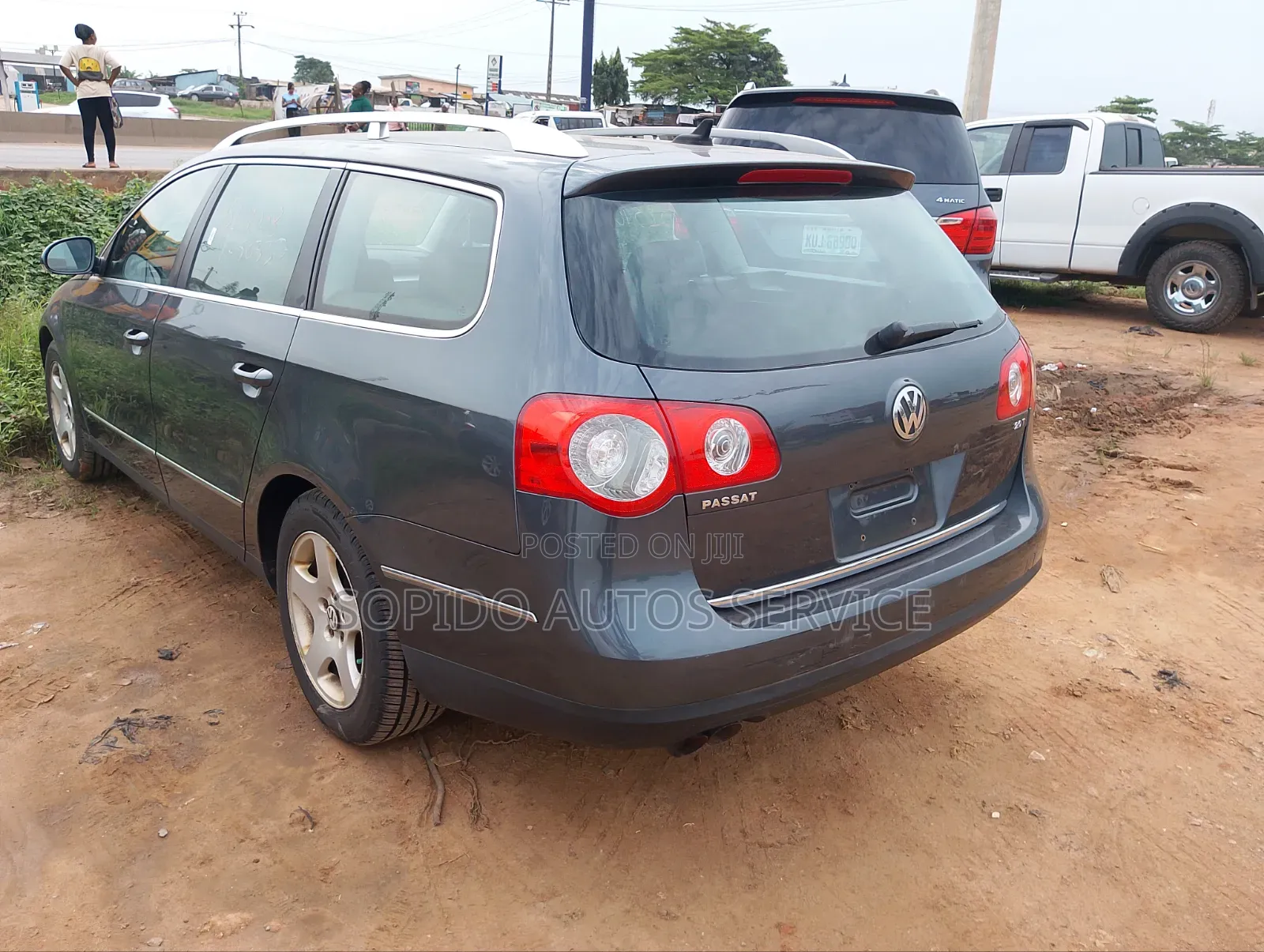 Volkswagen Passat 2010 Blue