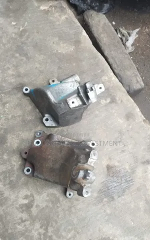Engine Sitting Hunger for GLk 2010 Model 4matic