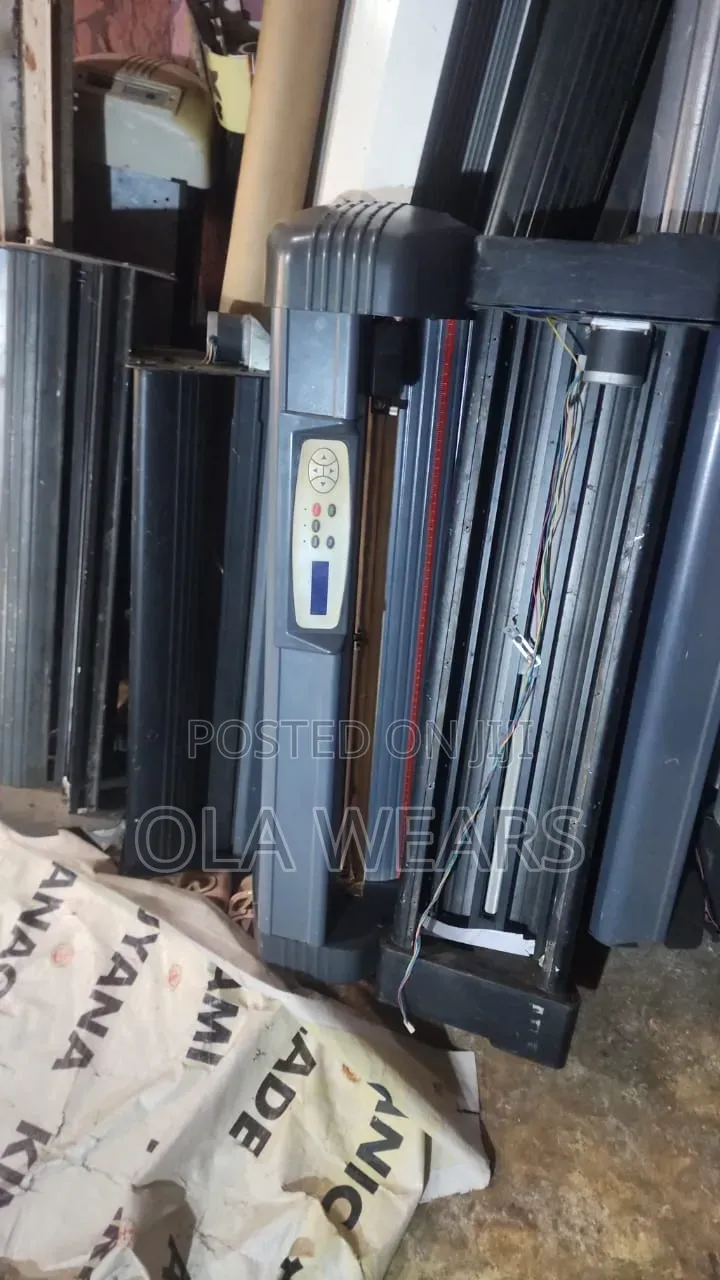 Professional Plotter Engineer – Installation, Repair & Maintenance