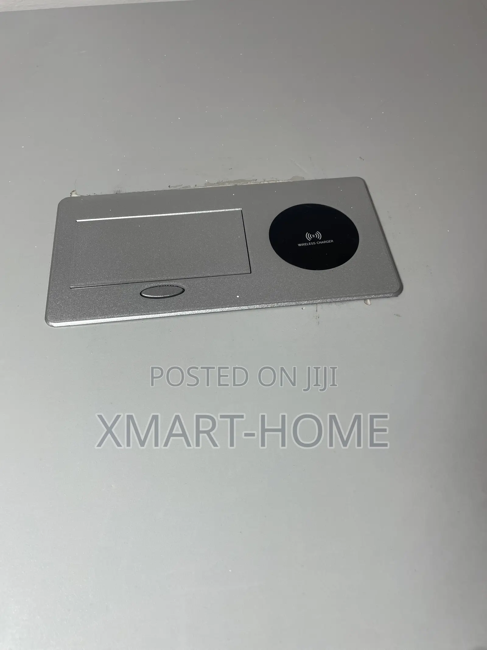 Wireless Socket 3hole +USB (Black & Silver)