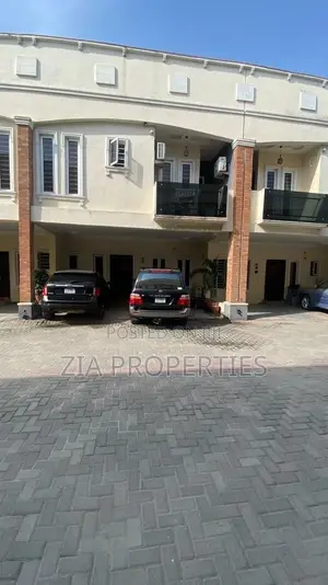 4bdrm Townhouse / Terrace in Sangotedo for rent